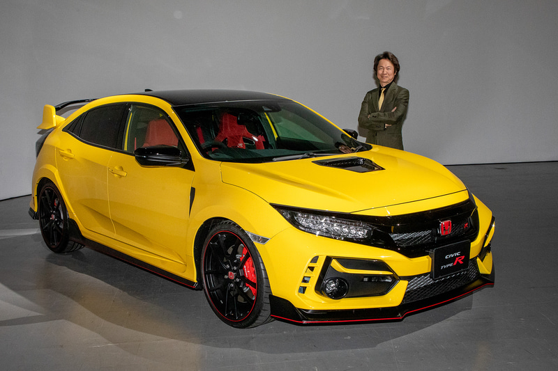 「シビック TYPE R リミテッドエディション」とTYPE R開発責任者の柿沼秀樹氏