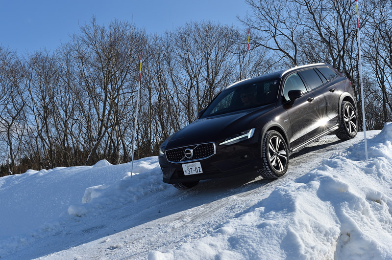 アクセルとブレーキはクルマにお任せなので、ステアリング操作だけに集中できるのが助かる