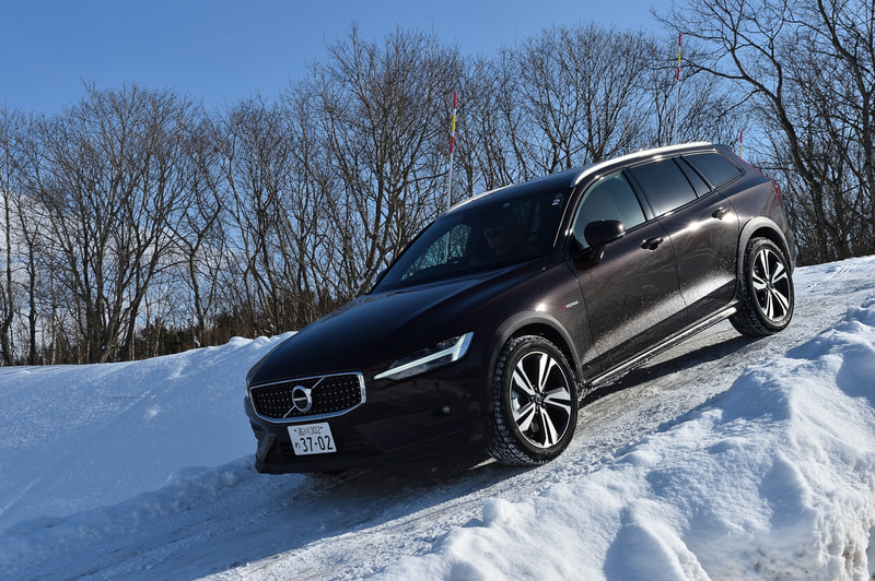 アクセルとブレーキはクルマにお任せなので、ステアリング操作だけに集中できるのが助かる