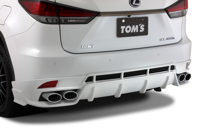 リアアンダースポイラー：塗装済13万5000円（税別）