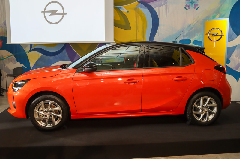 会場に展示されたコルサ