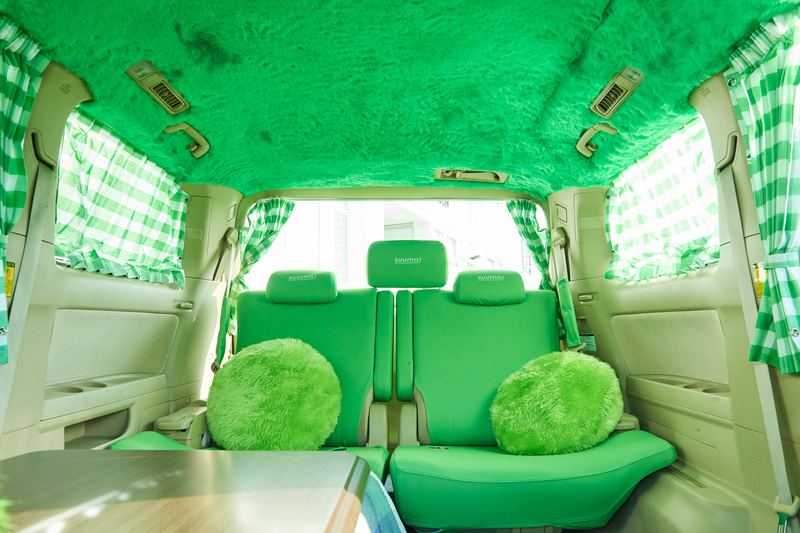 車内限定企画として「隠れスーモを探せ」を実施。スーモタクシー車内のどこかに隠れたスーモを見つけた人にスーモのぬいぐるみをプレゼント（ぬいぐるみは1人1個限定）