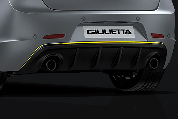 フロントグリルやリアディフューザーにイエローのアクセントカラーを設定