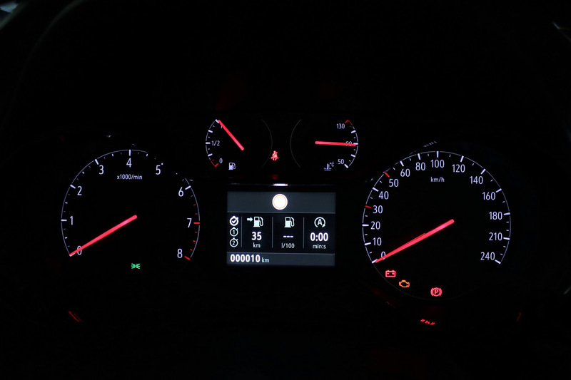 記者発表会に展示された「コルサ」