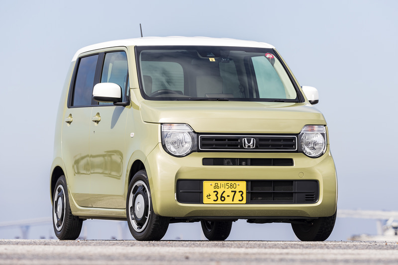試乗車は「N-WGN L・Honda SENSING」の2WD（FF）モデル（136万4000円）。ボディカラーは「ガーデングリーン・メタリック＆ホワイト」の2トーン