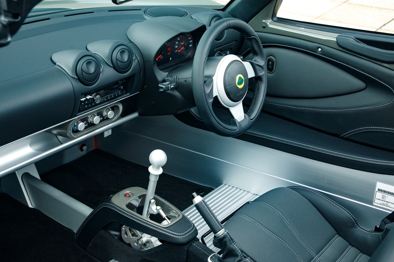 バトルシップグレー