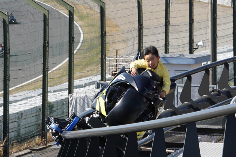 日本初のバイク型コースター「GP RACERS」が鈴鹿サーキットに登場