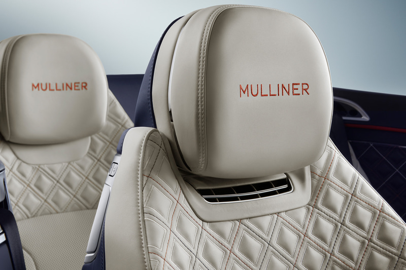 ヘッドレストにマリナーのロゴマークを刺繍で施すほか、シートやドアトリム、トノカバーに「ダイヤモンド・イン・ダイヤモンド」のキルティングパターンを設定。キャビン全体でステッチは約40万針におよぶ