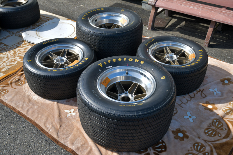 走行時は展示用とは別のタイヤを使用