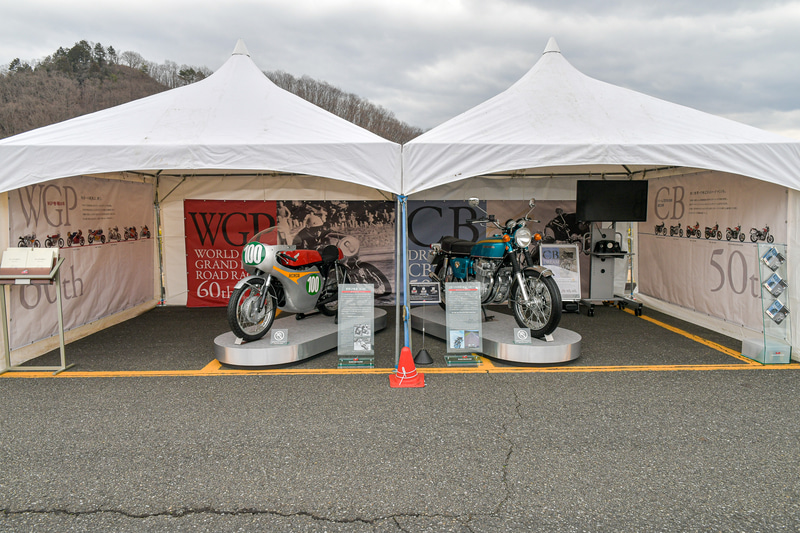 コースの外では所蔵車両の展示もされていた