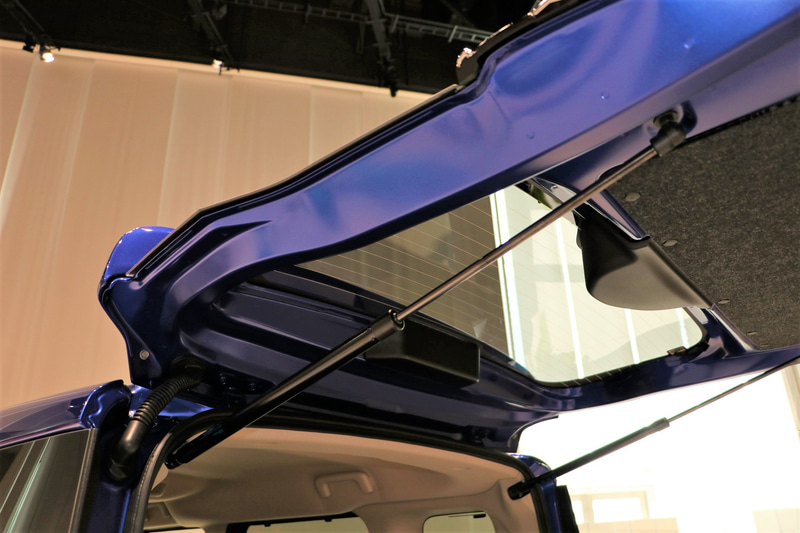 リアゲートは少ない力でも閉めやすい設計