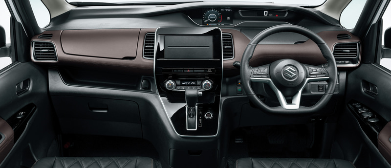 インパネセンターガーニッシュの意匠を変更