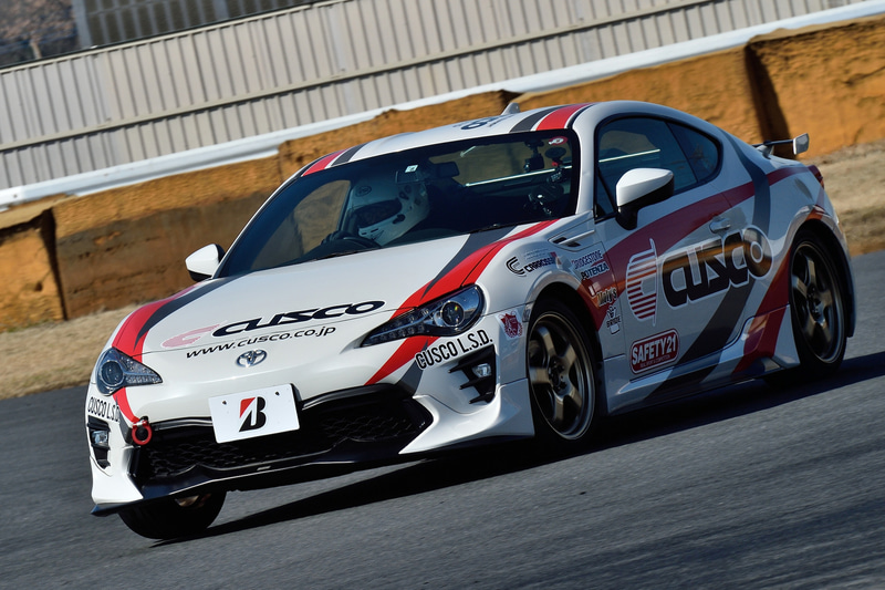 ブリヂストンのスポーツタイヤ「POTENZA RE-71RS」を筑波サーキット コース1000で試した