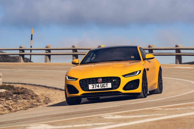 Fタイプ R クーペ AWD