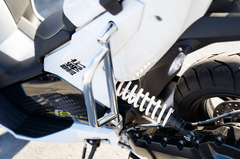 警視庁仕様のC evolution