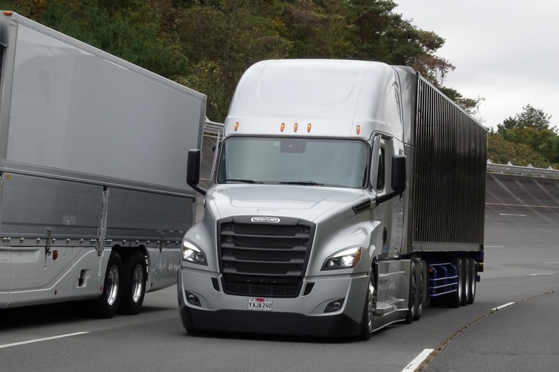 フレートライナー「カスケディア」