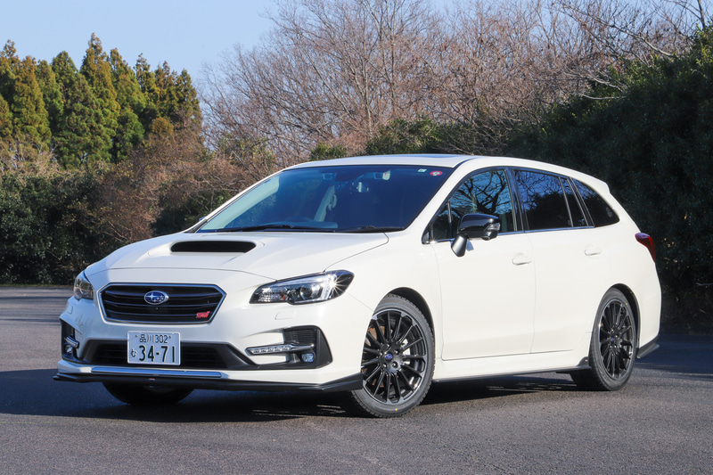 レヴォーグ 2.0 STI Sport EyeSight Black Selection