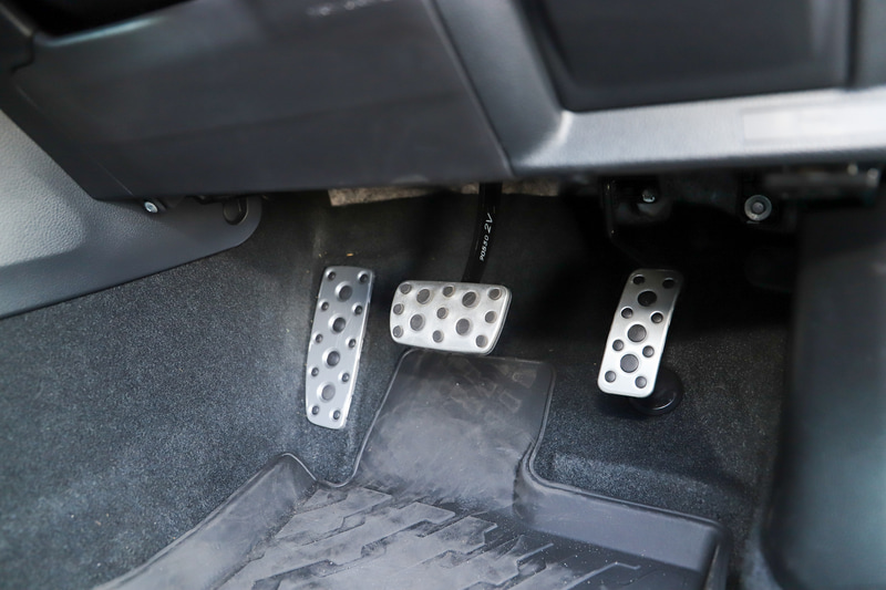 アルミパッド付きスポーツペダル