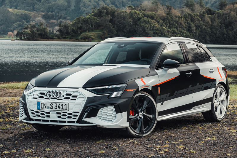 写真は新型A3 スポーツバックのプロトタイプモデル