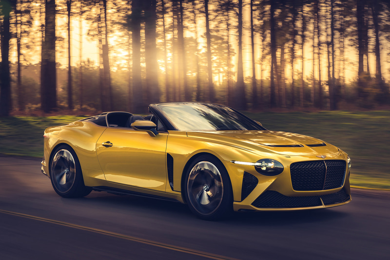 新型2シーターモデル「ベントレー マリナー バカラル」