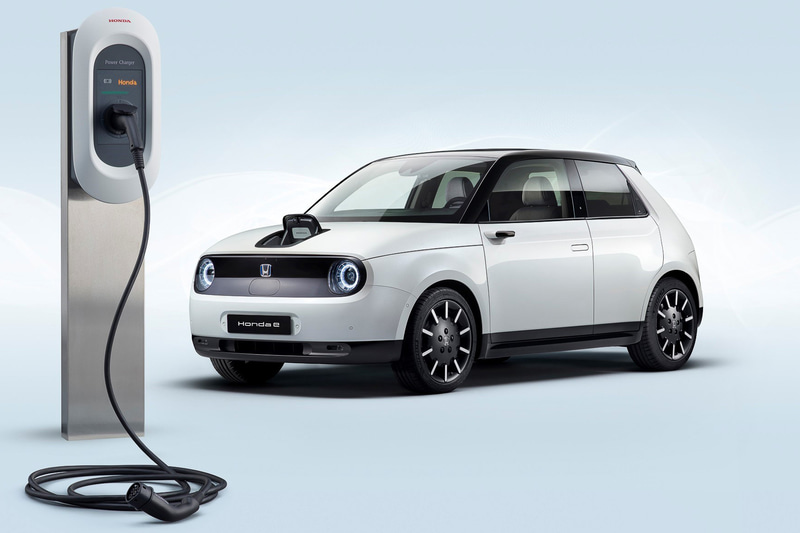 e:PROGRESSサービス開始に先立ち、「Honda e」のデリバリー開始と同時に、EV用充電器「Honda Power Charger（パワーチャージャー）」を欧州で発売する
