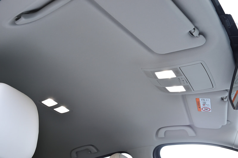 マップランプ、ルームランプ、ラゲッジルームランプ、前席フットランプはLED化される