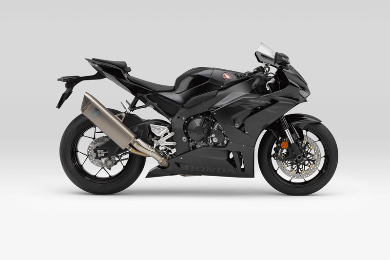 CBR1000RR-R FIREBLADE（マットパールモリオンブラック）