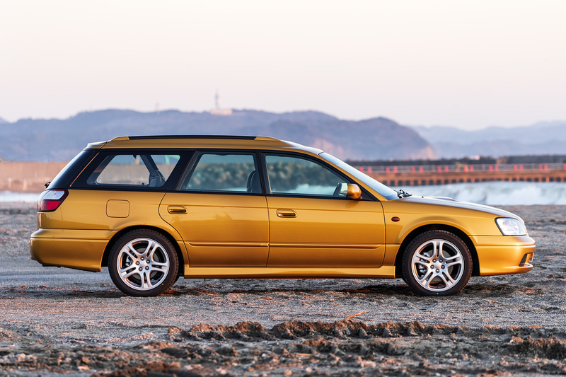 1989年の初代レガシィ発売から現在のレヴォーグまで、ツーリングワゴンのフォルムは30年以上引き継がれている