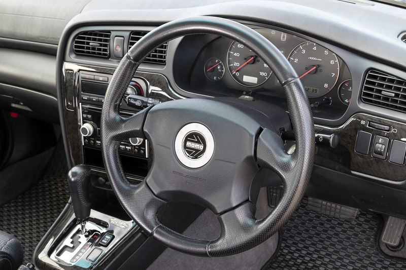 MOMO製ステアリング