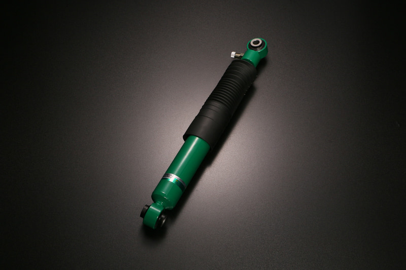 アルファードとヴェルファイアのハイブリッド車（型式：AYH30W）に対応するEnduraPro PLUSのフロント用（左）とリア用（右）