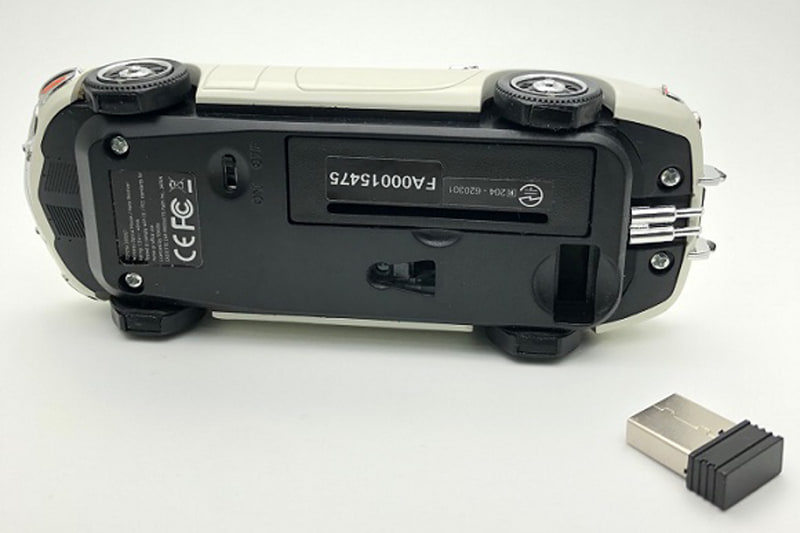 受信部はボディ下に格納できる