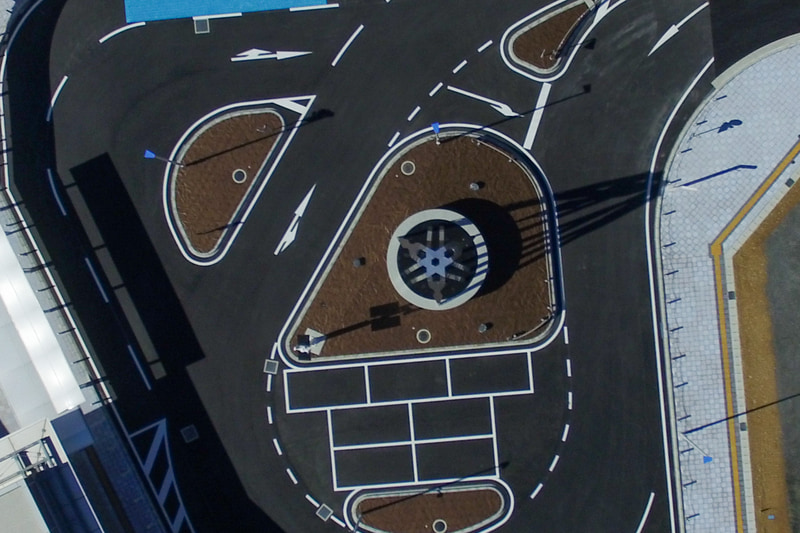 JR東海道線の新駅「御厨駅（みくりやえき）」北口広場「ヤマハ発動機 Revs サークル（レヴズ サークル）」に設置するモニュメント