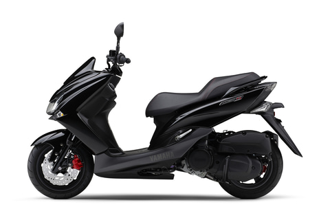 ヤマハ、新色のイエローなど採用のスポーツスクーター「MAJESTY S