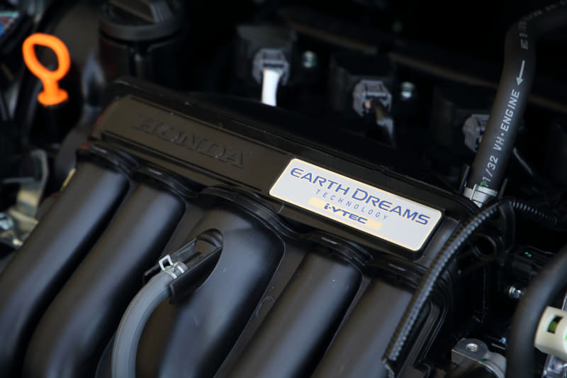 ガソリンエンジンは1.3リッター、最高出力98PS/6000rpm、最大トルク118Nm/5000rpm