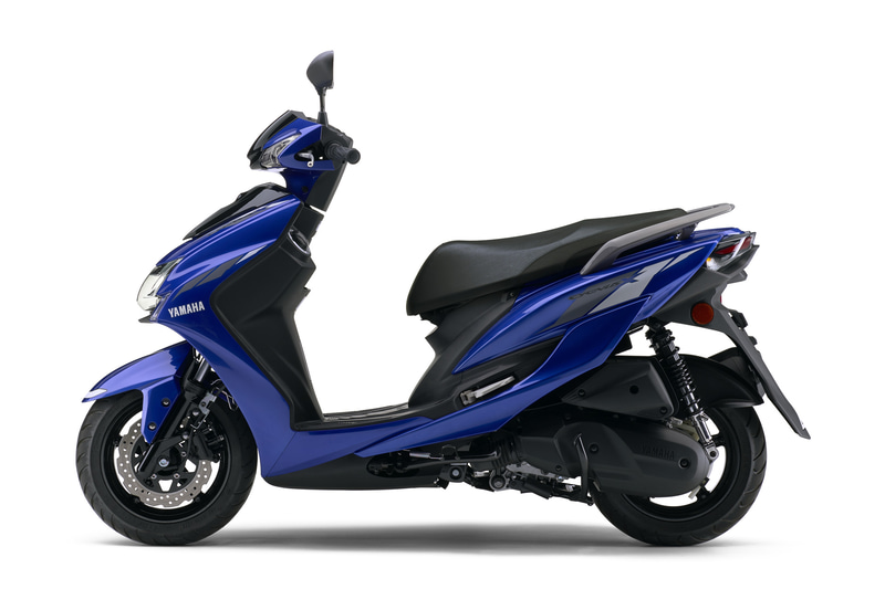 新色のディープパープリッシュブルーメタリック C