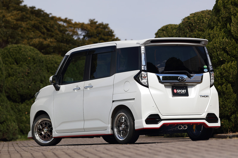 2トーンカラーのエアロで大きく印象を変える