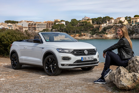 フォルクスワーゲン、4人乗りオープンモデル「T-Roc カブリオレ