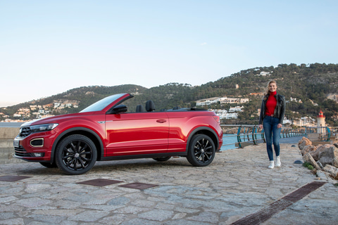 フォルクスワーゲン、4人乗りオープンモデル「T-Roc カブリオレ