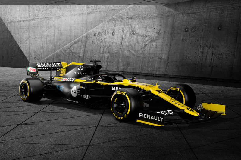 ブラックとイエローを基調としたルノーの新型F1マシン「R.S.20」。フロントとリアのウイングにDP WORLDのロゴが描かれている