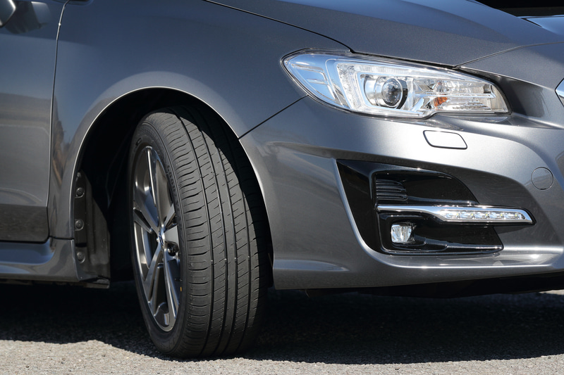 試乗に使ったのはスバル「レヴォーグ」。ベーシックな17インチモデルだ