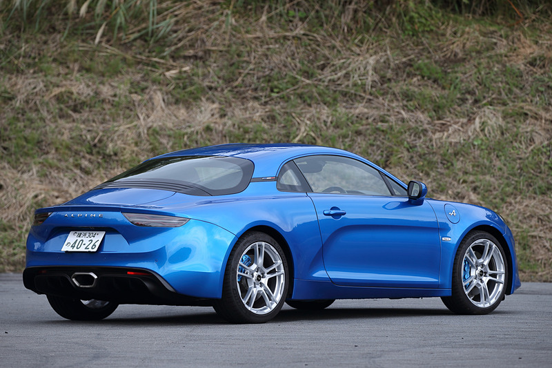 カタログモデルの「A110 ピュア」