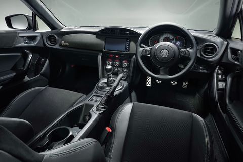 トヨタ、86台だけの「86」限定車「GT“BLACK LIMITED”」 - Car Watch