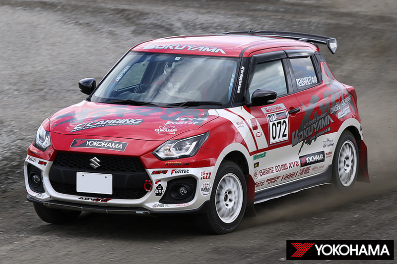 2019年の全日本ダートトライアル選手権 PN-2クラスでシリーズチャンピオンを獲得した「YH KYB オクヤマ スイフト」