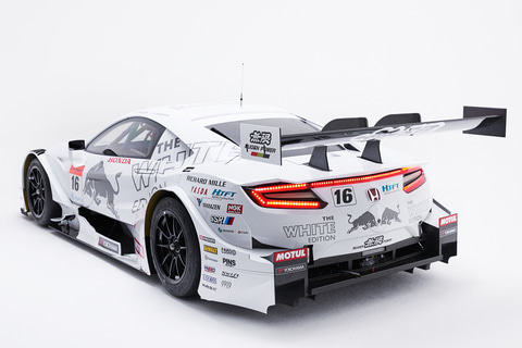 レッドブル、SUPER GTに参戦する「白いレッドブルNSX」をお披露目