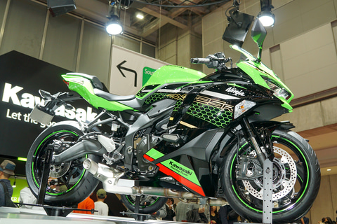 カワサキの新型車「Ninja ZX-25R」走行動画公開。250ccクラス4気筒