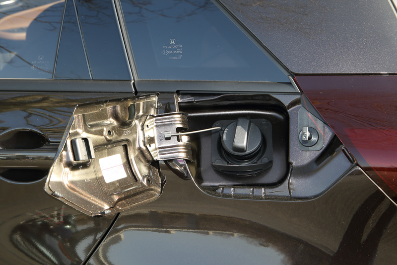 給油口は左側の後方に配置