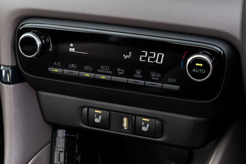 オートエアコン＆ダイヤル式ヒーターコントロールパネル