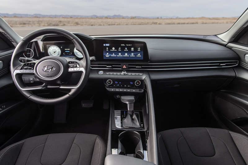 新型エラントラのインパネ