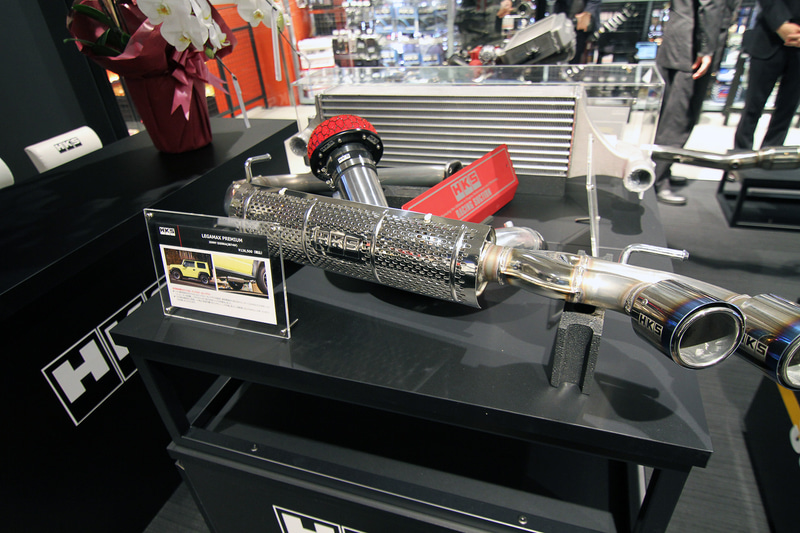 ジムニー用の「LEGAMAX PREMIUM」（12万6500円）