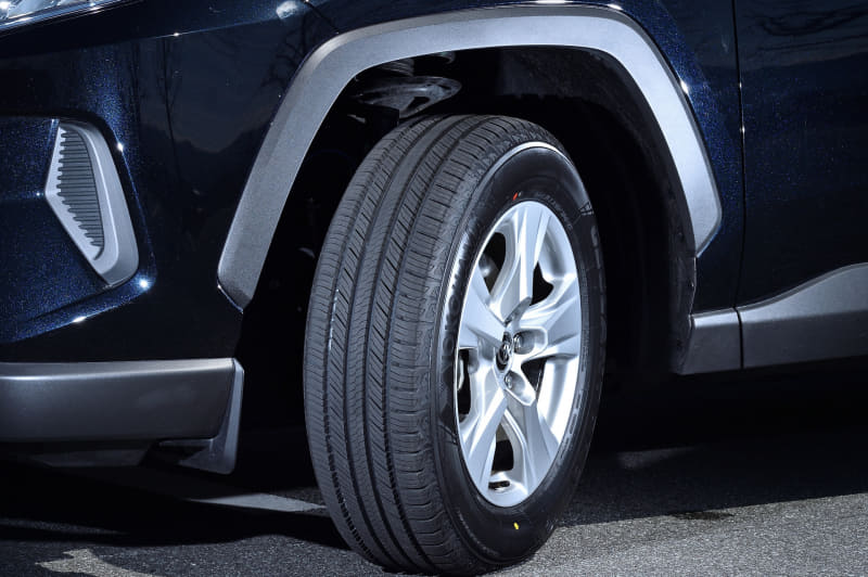 今回試したジオランダー CV G058は、2012年に発売した「ジオランダー SUV」の後継モデル。街中での走行に対応しつつ、快適なロングドライブにも応えるよう進化させたグランドツーリングタイヤだ